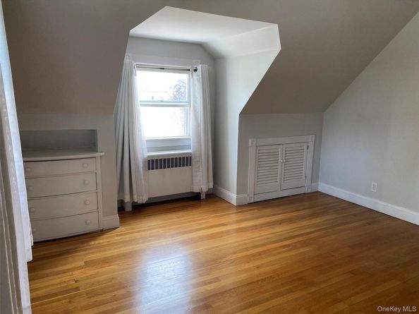 3937 John Lane, Seaford NY 11783
