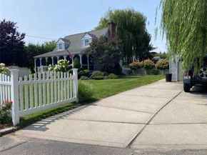3937 John Lane, Seaford NY 11783