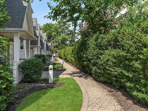 106 Morris Avenue 8, Rockville Centre NY 11570