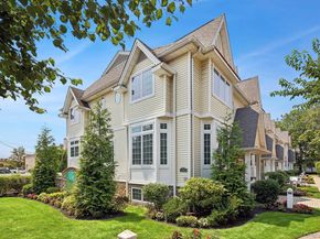 106 Morris Avenue 8, Rockville Centre NY 11570