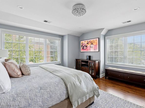 106 Morris Avenue 8, Rockville Centre NY 11570