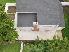 2 Ravenwood Drive, Kings Park NY 11754