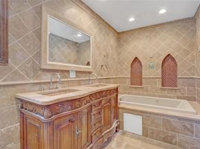 89 Rolling Street, Lynbrook NY 11563