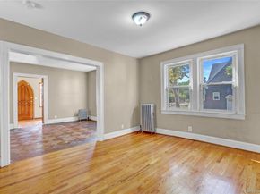 89 Rolling Street, Lynbrook NY 11563