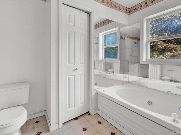 436 N Magee Street, Southampton NY 11968