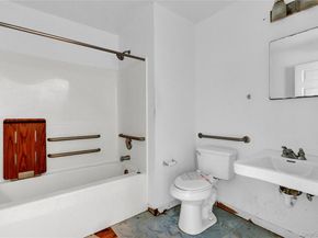 436 N Magee Street, Southampton NY 11968