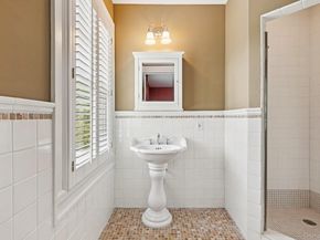 90 Thompson Avenue, Babylon NY 11702