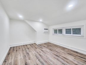 33 Beacon Lane, Hicksville NY 11801