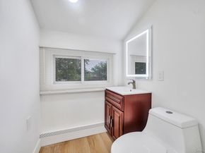 33 Beacon Lane, Hicksville NY 11801