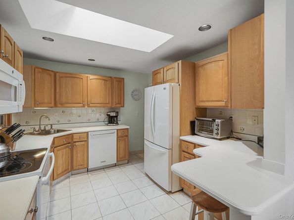 1 Ann Place, Port Washington NY 11050