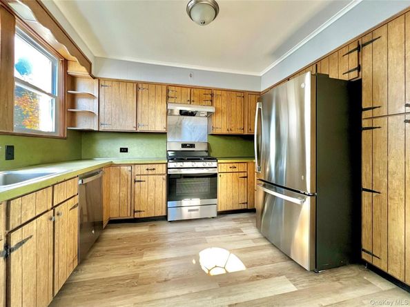 10 Irenhyl Avenue, Port Chester NY 10573