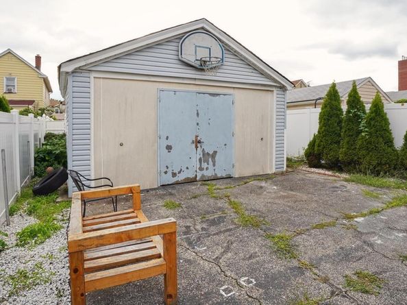 9456 225th Street, Queens Village NY 11428