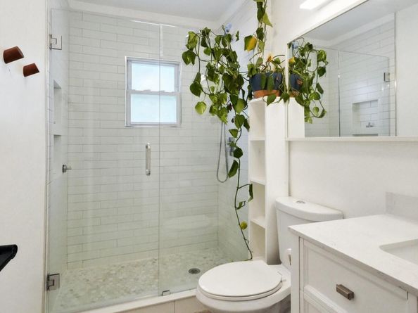 9456 225th Street, Queens Village NY 11428