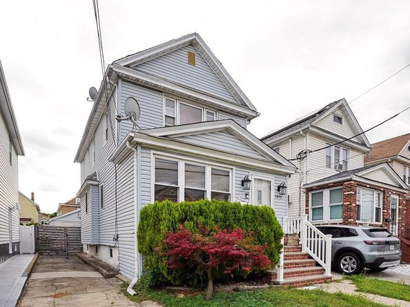9456 225th Street, Queens Village NY 11428