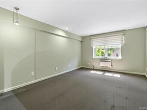25 Chapel Place 2D, Great Neck NY 11021