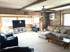 9 Hollings Drive, Deer Park NY 11729