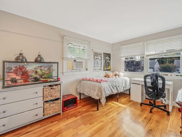 552 Benton Road, East Meadow NY 11554