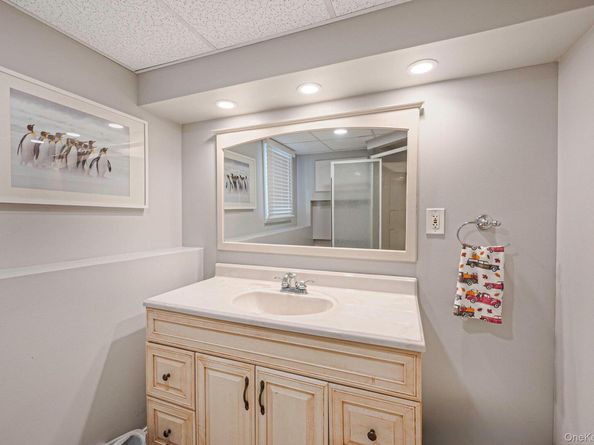 552 Benton Road, East Meadow NY 11554