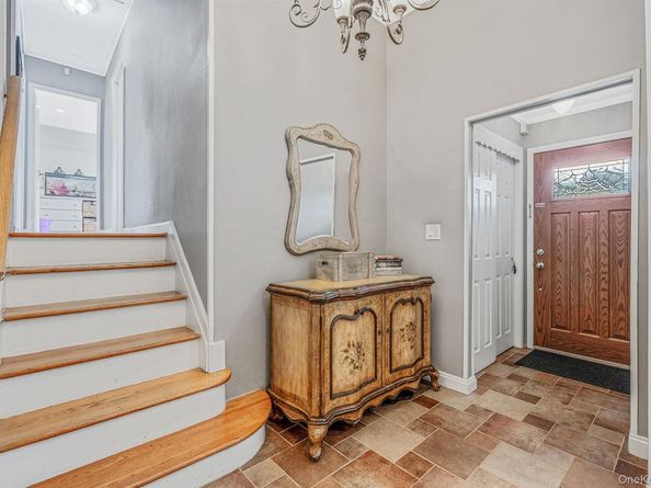 552 Benton Road, East Meadow NY 11554