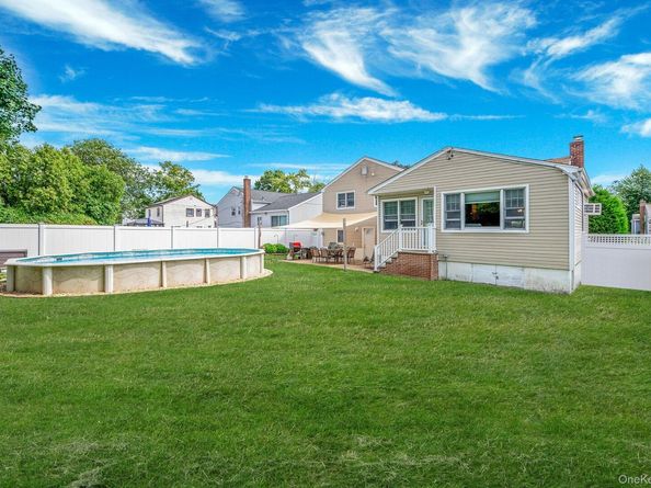 552 Benton Road, East Meadow NY 11554