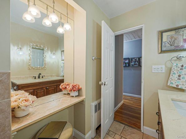 552 Benton Road, East Meadow NY 11554