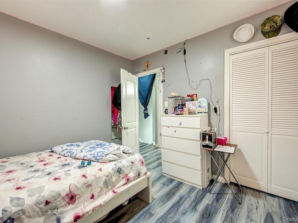 21607 110th Avenue, Queens Village NY 11429
