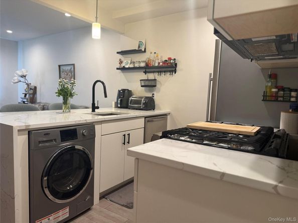 3141 29th Street 5B, Astoria NY 11106