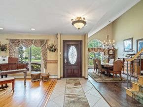 9 Defeo Court, Deer Park NY 11729