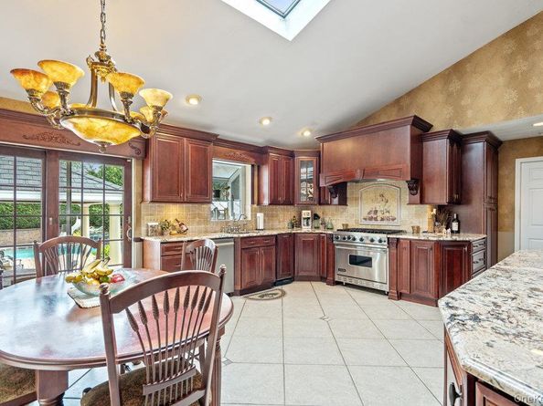 9 Defeo Court, Deer Park NY 11729