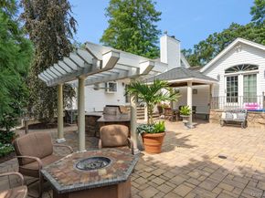 9 Defeo Court, Deer Park NY 11729