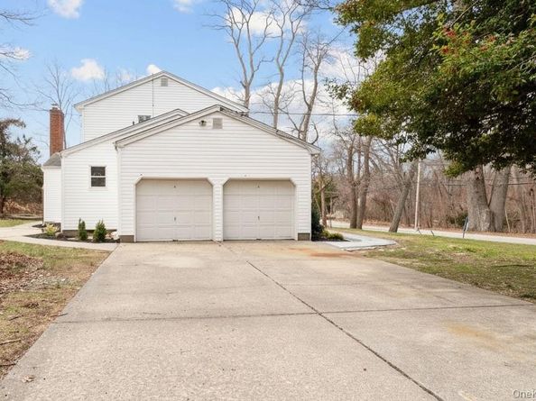 20 Upper Sheep Pasture Road, East Setauket NY 11733