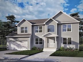 22 Avenue E, Holbrook NY 11741