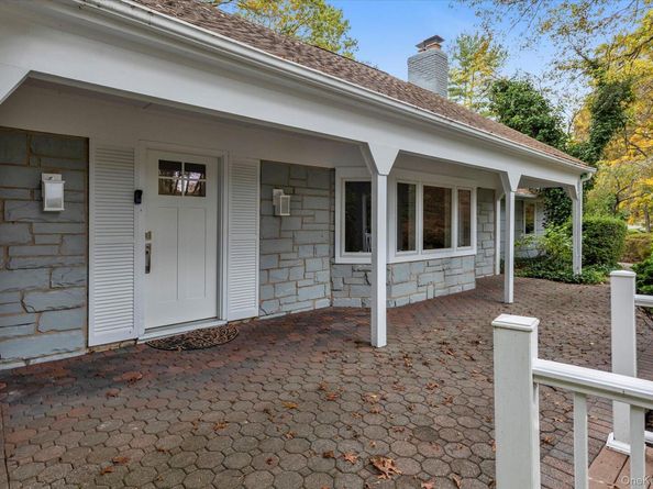 2 Westbourne Lane, Melville NY 11747