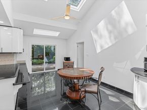 2 Westbourne Lane, Melville NY 11747