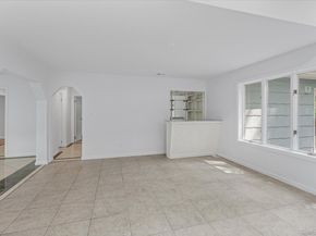 2 Westbourne Lane, Melville NY 11747