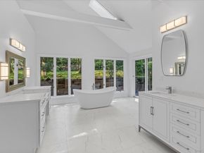 2 Westbourne Lane, Melville NY 11747