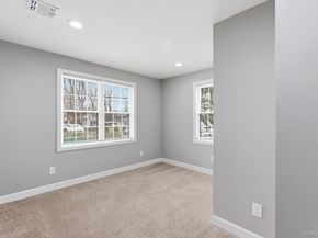 7 E Lakeland Street, Bay Shore NY 11706