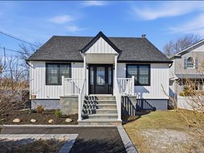 7 E Lakeland Street, Bay Shore NY 11706