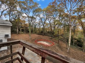 5 Chatham Place, Dix Hills NY 11746