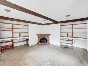 5 Chatham Place, Dix Hills NY 11746