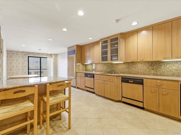 360 Shore Road 6L & 6M, Long Beach NY 11561