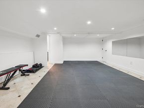 31 Priory Lane, Pelham NY 10803