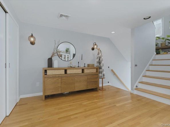 379 W Broadway B, Long Beach NY 11561