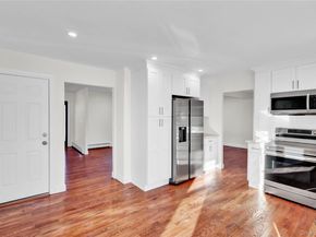 2 Cheshire Drive, Farmingville NY 11738