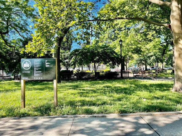 11250 Northern Boulevard 1A, Corona NY 11368