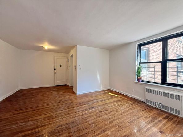 112-50 Northern Boulevard 1A, Corona NY 11368