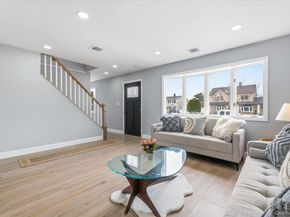 89 Ridge Lane, Levittown NY 11756