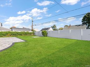 89 Ridge Lane, Levittown NY 11756