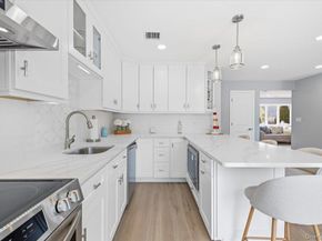 89 Ridge Lane, Levittown NY 11756