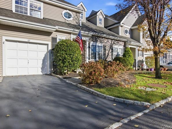 67 Paddington Circle, Smithtown NY 11787